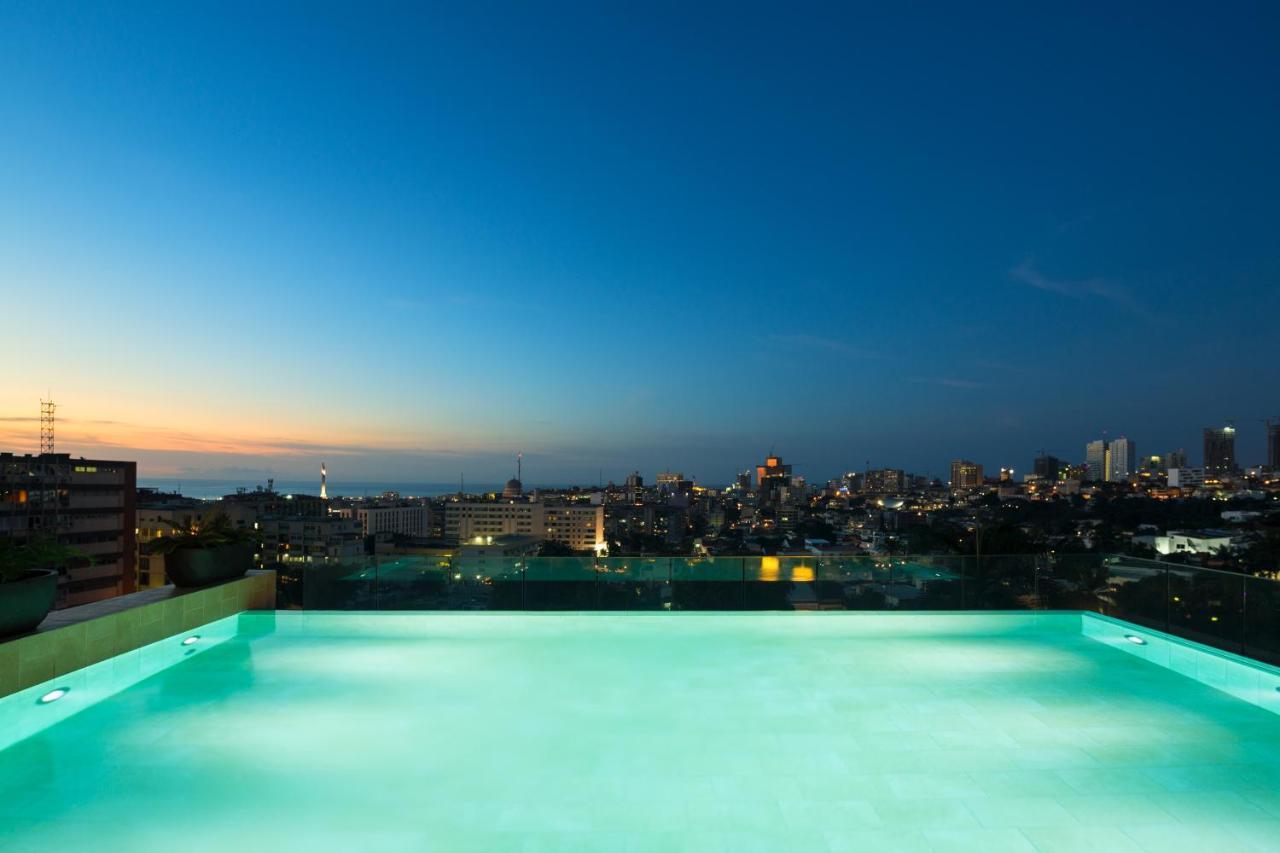 Hotel Alvalade Luanda Esterno foto