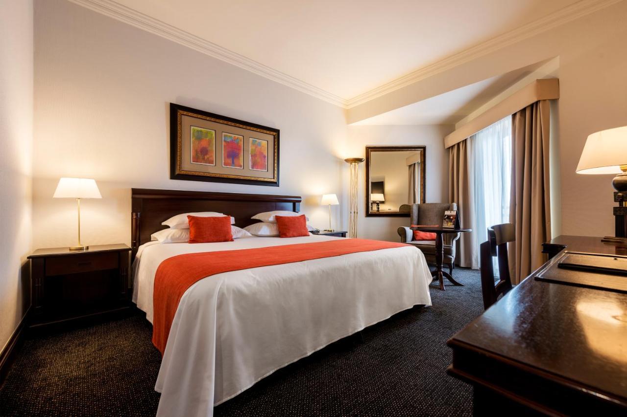 Hotel Alvalade Luanda Esterno foto