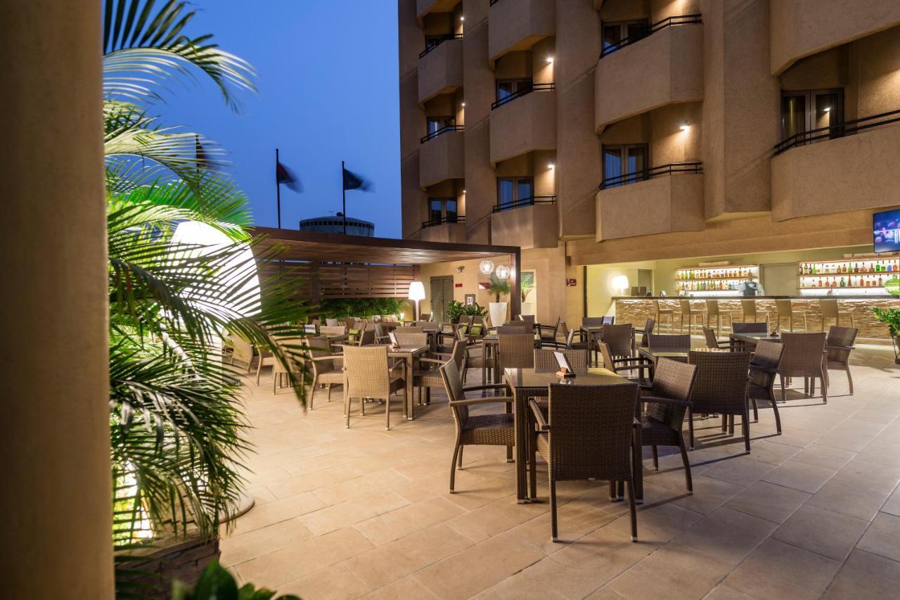Hotel Alvalade Luanda Esterno foto