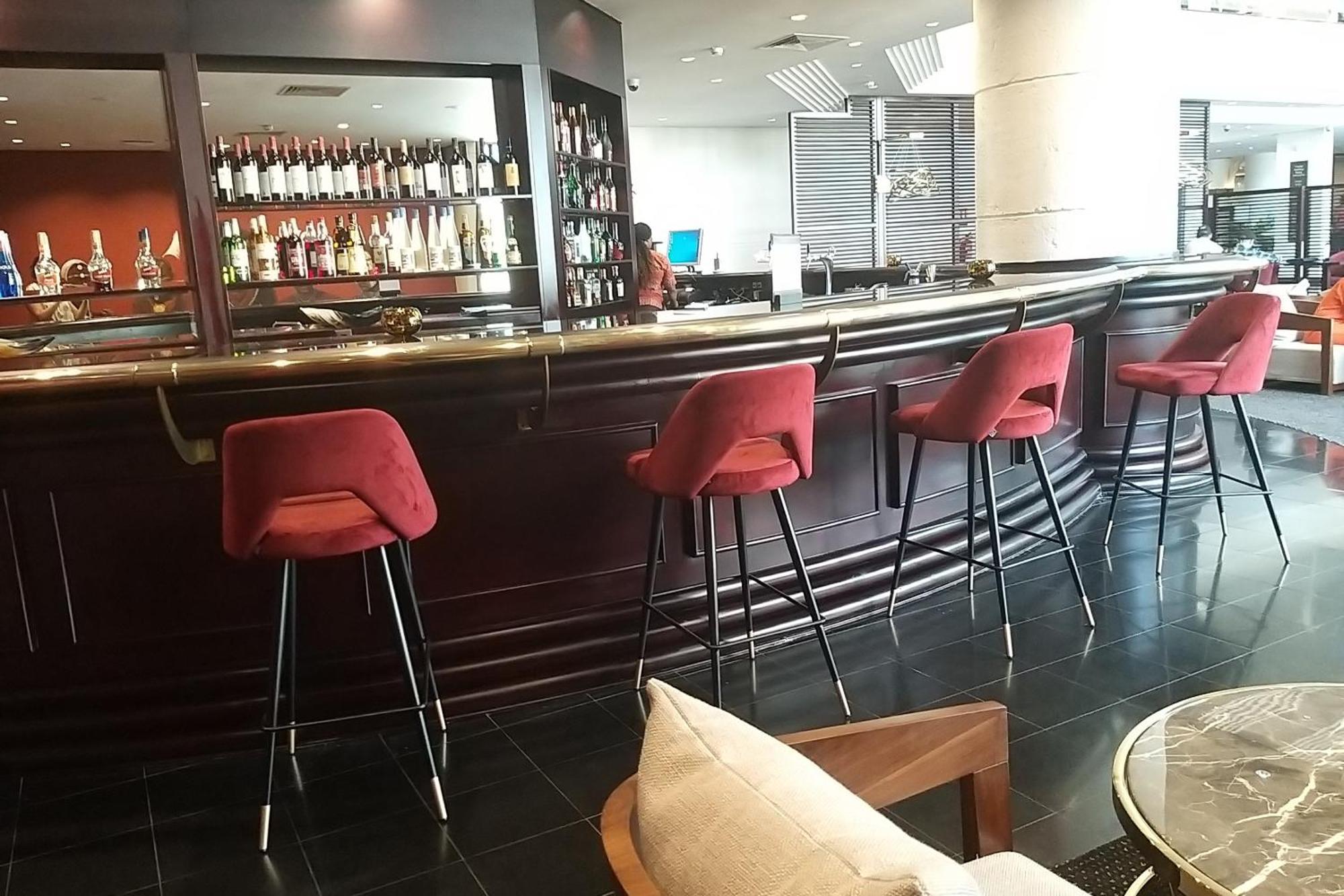 Hotel Alvalade Luanda Esterno foto