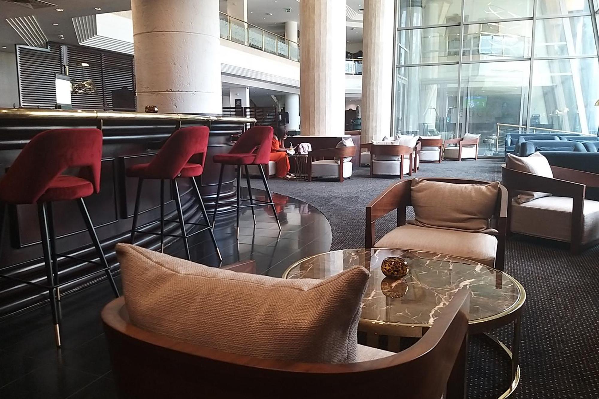 Hotel Alvalade Luanda Esterno foto